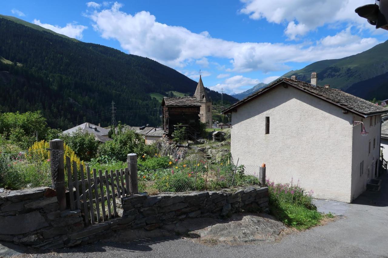 Bourg-Saint-Pierre : Le Cachet D'Antan Apartment Ngoại thất bức ảnh